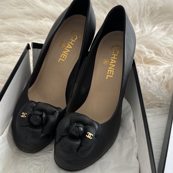 Authentic CHANEL Black Leather Heels with Floral Accent - Picture 1 of 13